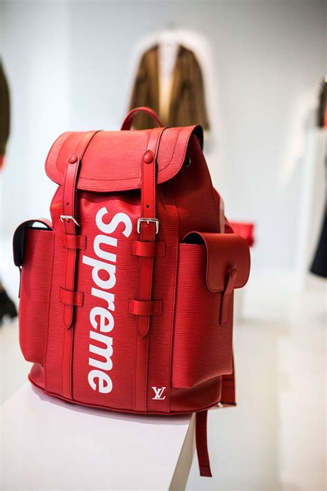 supreme louis vuitton book bag|Louis Vuitton x supreme cartera.